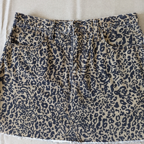 NWT | Madewell Leopard Print Denim Mini Skirt | Size 32 - Picture 3 of 7